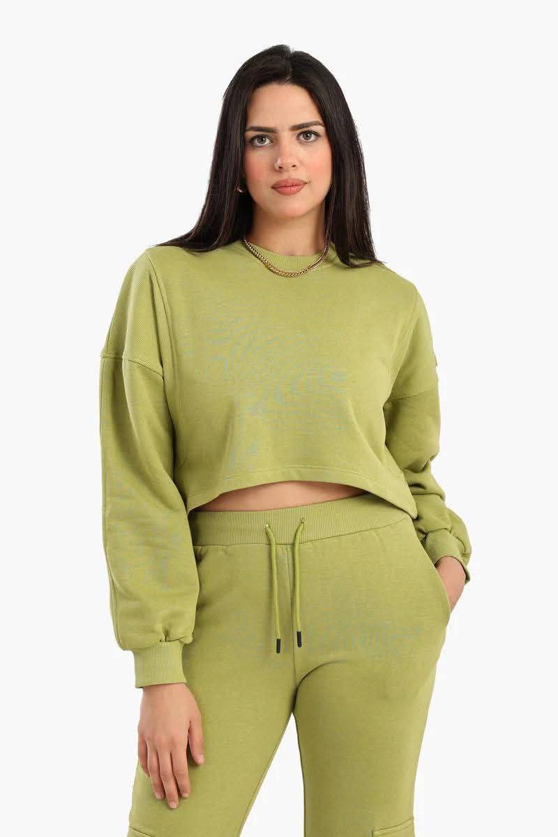طقم رياضي أخضر زيتي - راحة وأناقة في نفس الوقت
