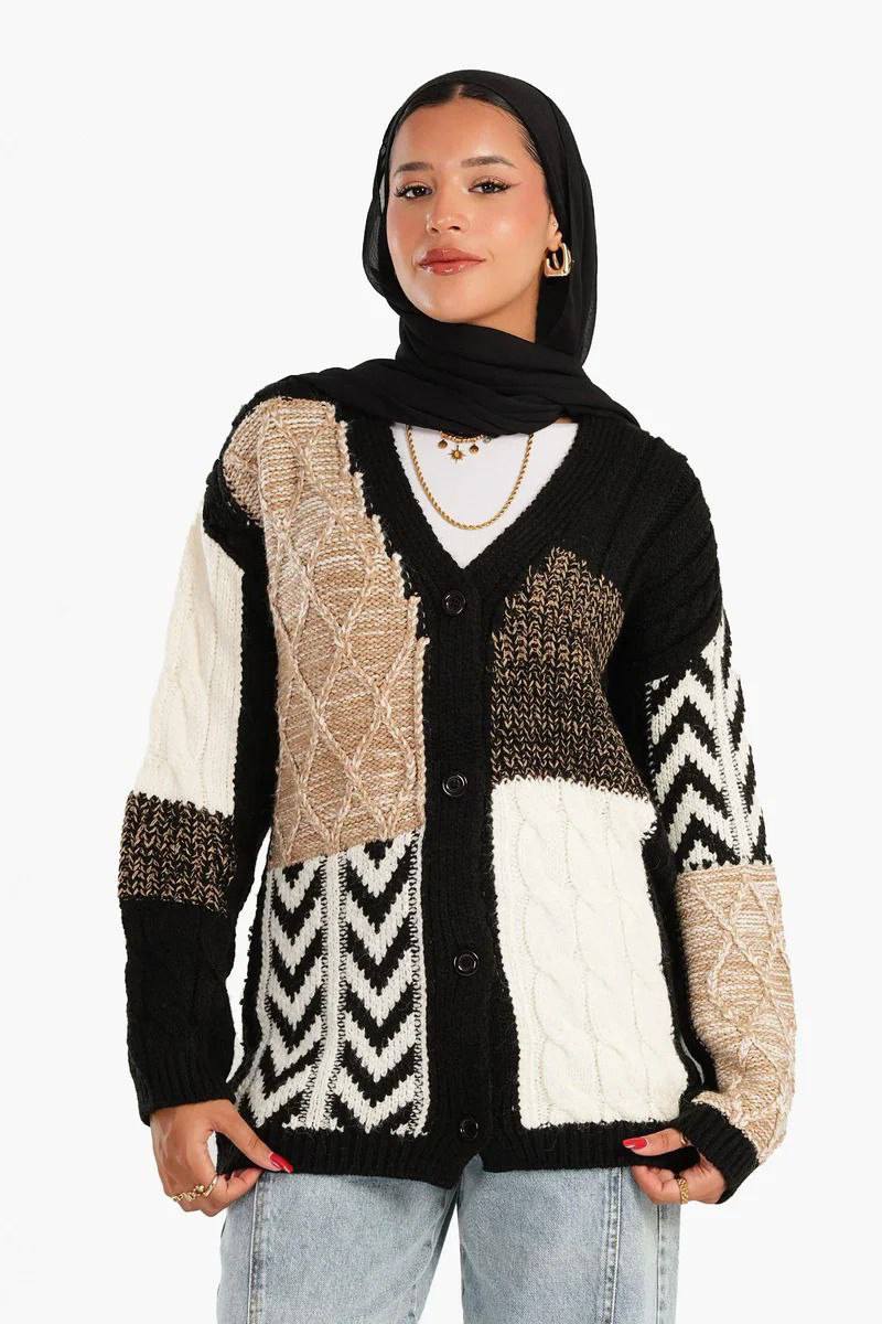 كارديجان حريمي شتوي أوفر سايز باتش وورك – بيج × أسود × أوف وايت